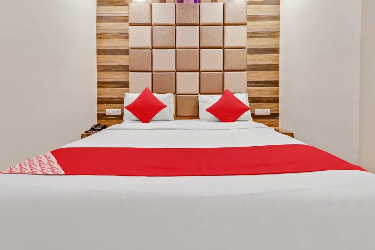 Oyo 47777 Hotel Laxminarayan Aurangābād Esterno foto