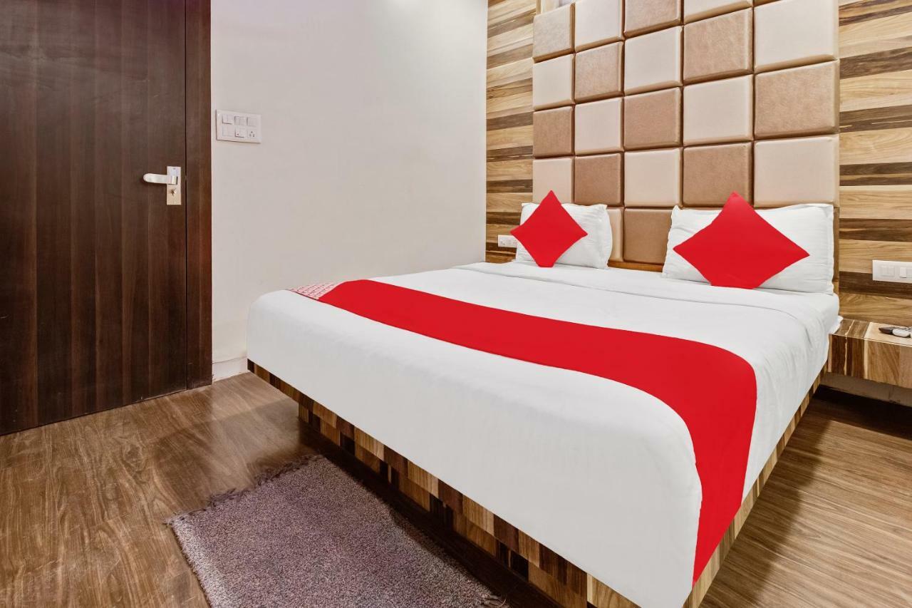 Oyo 47777 Hotel Laxminarayan Aurangābād Esterno foto