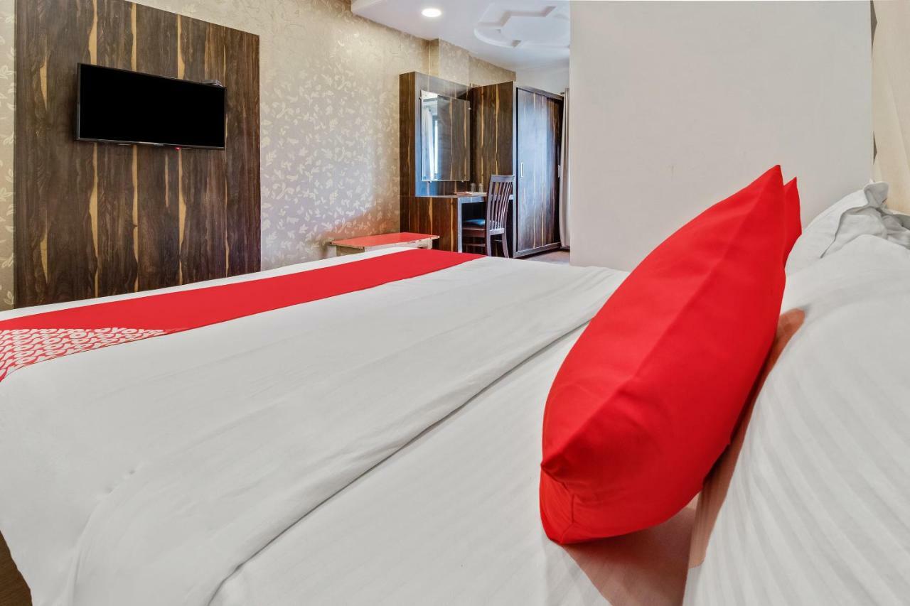 Oyo 47777 Hotel Laxminarayan Aurangābād Esterno foto